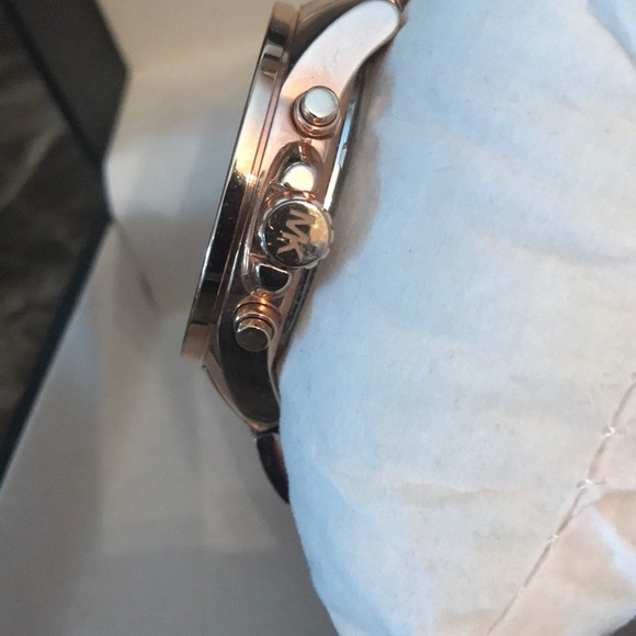 ‼️SOLD‼️ New! gorgeous Michael Kors men’s watch. - Picture 7 of 8